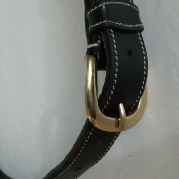 Women's  Leather Belt  sz  28"  Black  with Gold Hardware  Preowned - Picture 2 of 6